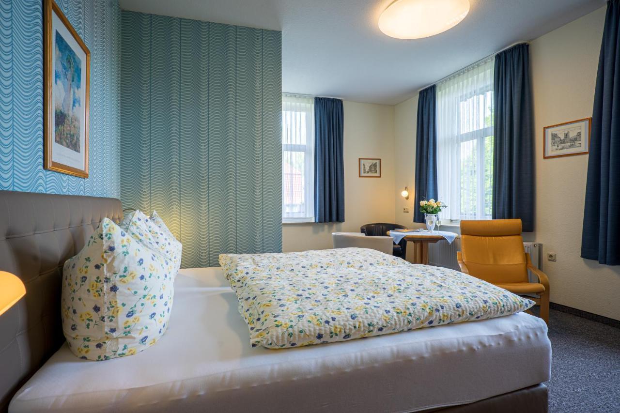Pension Schweizer Hof ヴェルニゲローデ エクステリア 写真